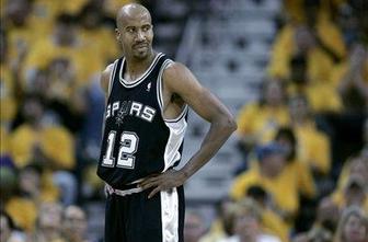 Košarkarski veteran Bowen sklenil kariero