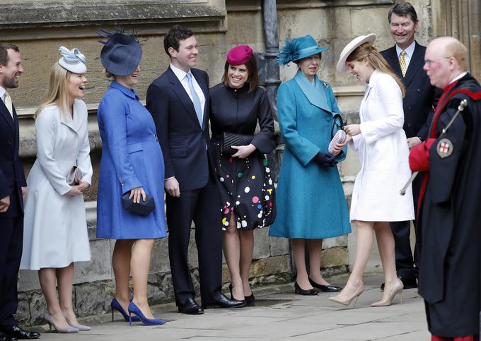 Člani britanske kraljeve družine, danes zbrani na tradicionalni velikonočni maši. | Foto: Reuters