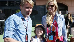 McLaren pod okrilje vzel tri voznice, tri Elle, eno s slavnim priimkom