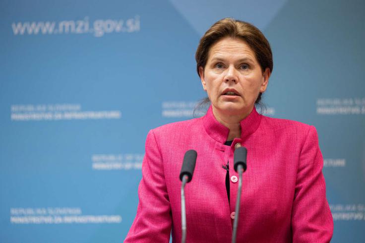 Alenka Bratušek Alenka Bratušek | Foto: Matic Prevc/STA