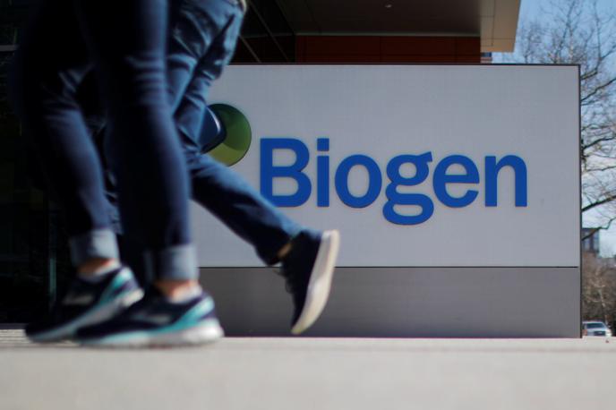 Biogen | Biogen je po prihodkih eno od tridesetih največjih farmacevtskih oziroma biotehnoloških podjetij na svetu. Podružnico ima tudi v Sloveniji. Biogen sicer razvija terapije za nevrološke bolezni. | Foto Reuters