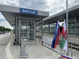 prenovljena železniška postaja Šentjur