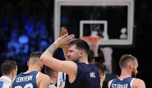 Slovenija v pričakovanju velike odločitve
