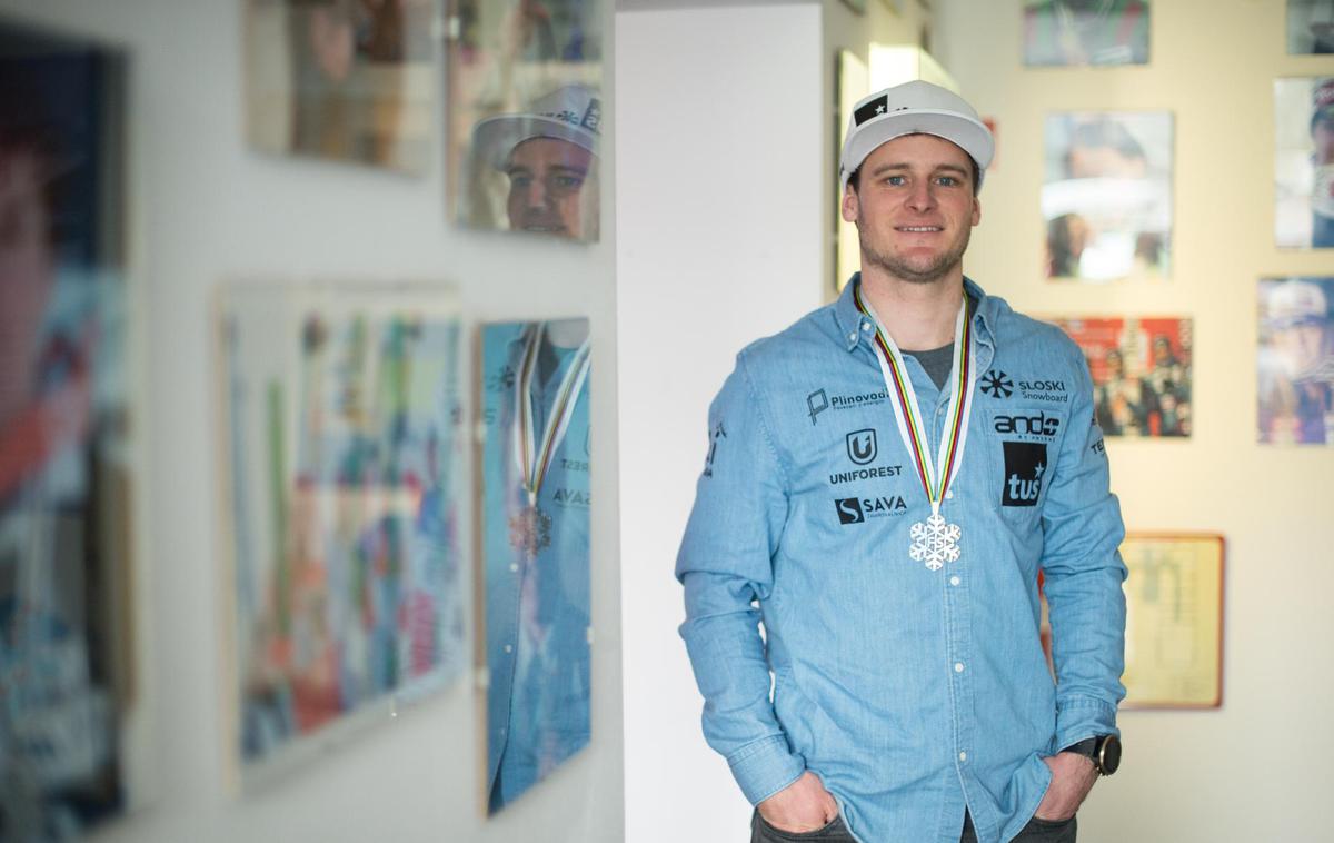 Tim Mastnak | Tim Mastnak, svetovni podprvak v deskanju upa, da mu bo srebrna medalja s svetovnega prvenstva pomagala na poti do zaposlitve v javni upravi. | Foto Anže Petkovšek/Sportida