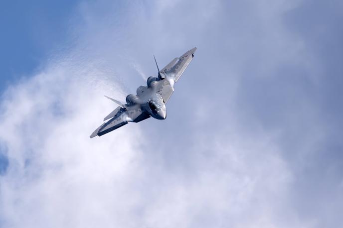 Rusko vojaško letalo | "Ruska vojaška letala so ostala v mednarodnem zračnem prostoru in niso vstopila v ameriški ali kanadski suvereni zračni prostor," je v sporočilu za javnost pojasnil Norad. | Foto Guliverimage