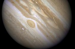 Poglejte si eksploziven trk neznanega predmeta v Jupiter (video)