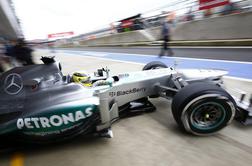 Silverstone 2: Superhitri Mercedes, polomija Lotusa in Ferrarija