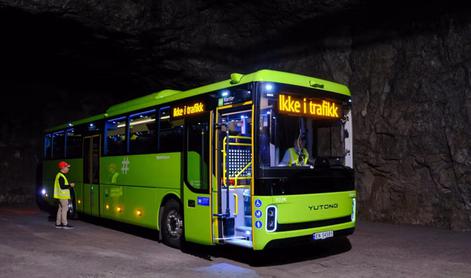 Norvežani na kitajskih avtobusih odkrili skrivno kartico SIM