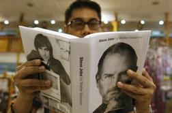 Steve Jobs najbolj prodajana knjiga po enem tednu prodaje
