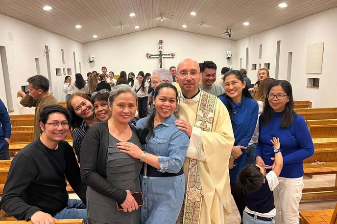 pater Tomaž Majcen | Pater Tomaž Majcen, ki pripada frančiškanskemu redu (OFM Conv), deluje v glavnem mestu Grenlandije, v Nuuku. | Foto Osebni arhiv Tomaža Majcna