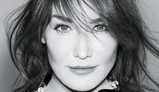 Carla Bruni se vrača v manekenske vode