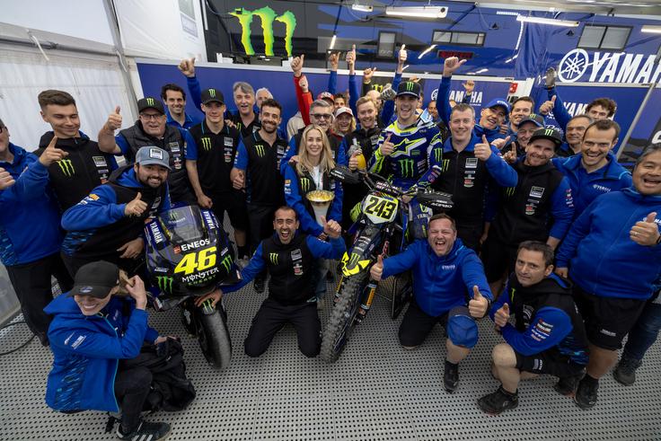 Gasilska fotografija ekipe Kemea s Timom Gajserjem po nedeljski veliki nagradi Trentina. | Foto: Yamaha Racing