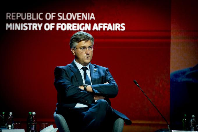 Hrvaški premier Andrej Plenković je prepričan, da so skupni ukrepi v boju s krizo covid-19 na evropski ravni nujni. | Foto: Ana Kovač