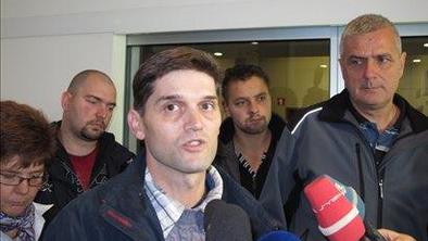 Delavci Mersteela se borijo še za izplačilo odškodnin