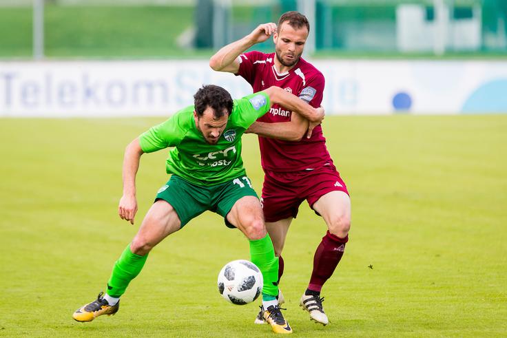 Dvoboj najboljšega podajalca (Tonći Mujan) in strelca lige (Matej Poplatnik). | Foto: Žiga Zupan/Sportida