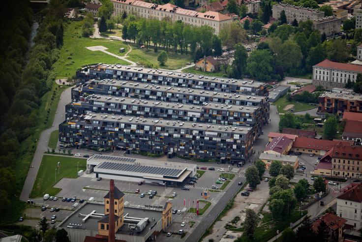 V notarsko overjenem poročilu o stanju Ogrinovega premoženja ni bilo stanovanja na Mesarski ulici v Ljubljani in zavarovalne police pri Adriaticu Slovenici. | Foto: Matej Povše