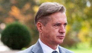 KPK začasno ustavila postopke zoper Goloba, Zdolšek vložil več tožb