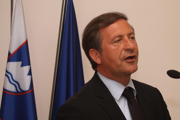 Karl Erjavec: Ljudska in svobodnjaška stranka želita spremembo deželne ustave izkoristiti za zniževanje standardov do slovenske manjšine.  | Foto: Jani Božič
