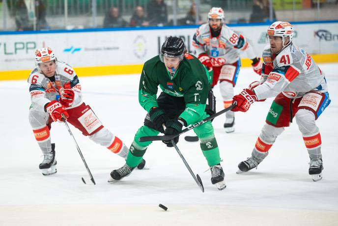 Olimpija na domačem ledu klonila proti Celovčanom