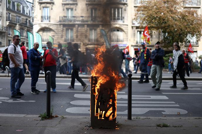 Protesti Pariz Francija | Zaradi protestov je ohromljen promet.  | Foto Reuters