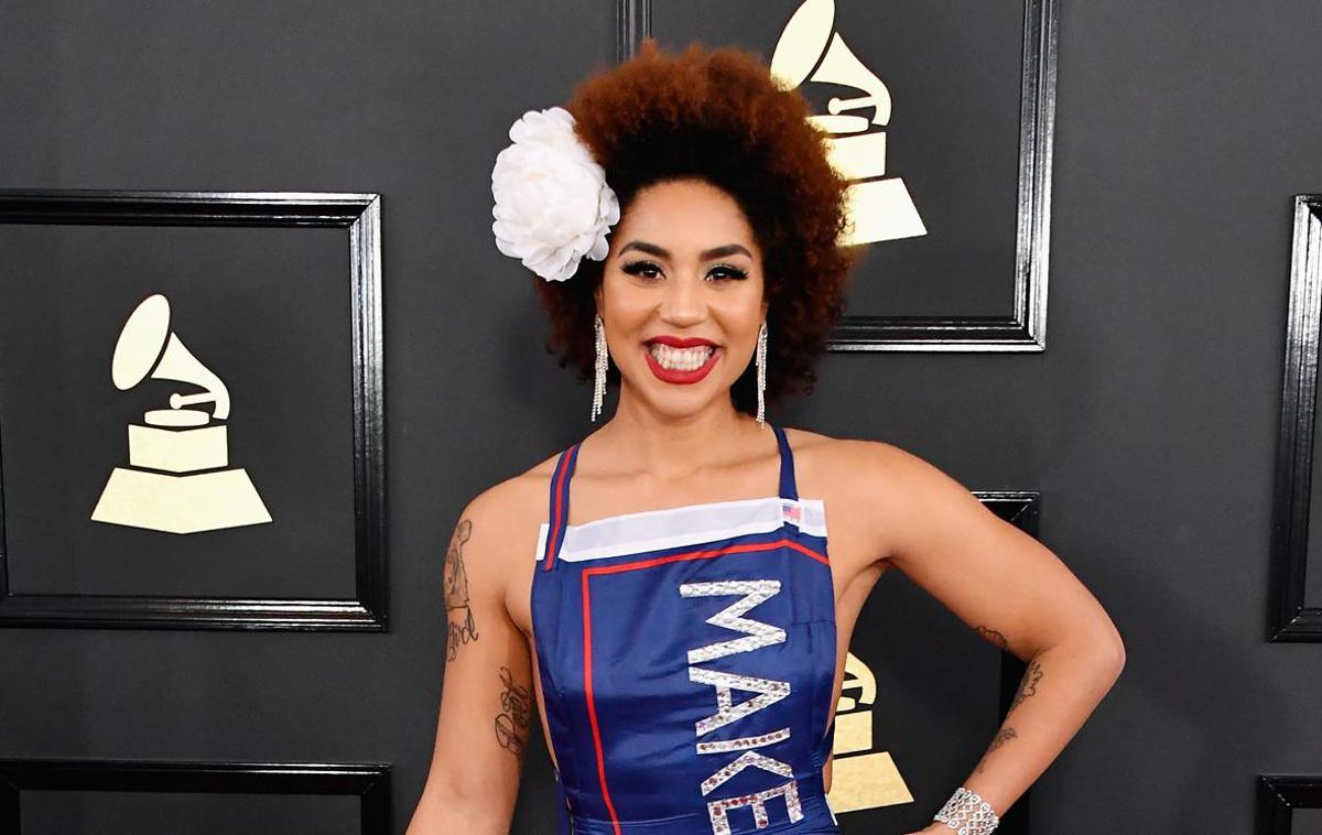 joy villa grammy obleka 2017