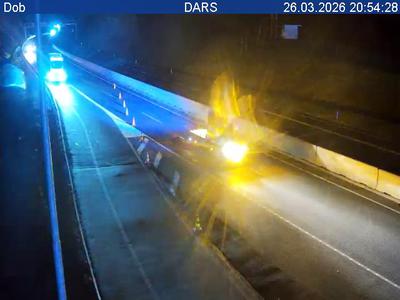 Prometna nesreča zaprla dolenjsko avtocesto