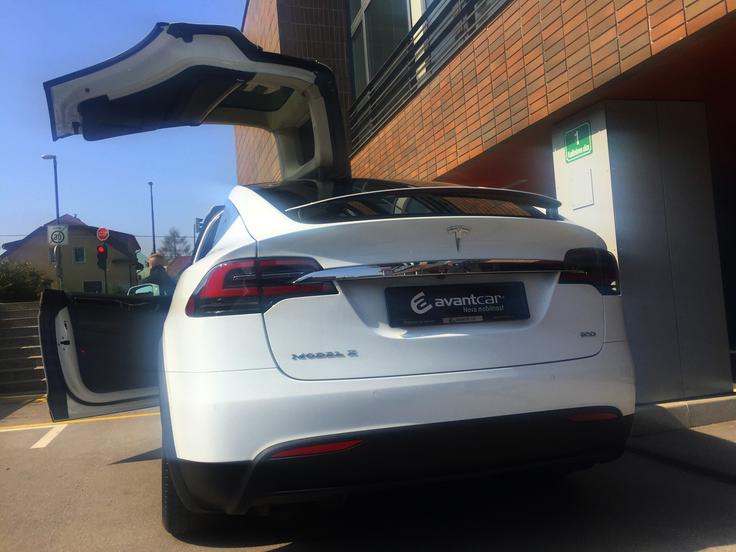 Tesla X Tesla X. | Foto: Gregor Pavšič