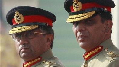 Mušaraf slekel vojaško uniformo