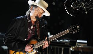 Bob Dylan prejel prestižno Nobelovo nagrado za literaturo