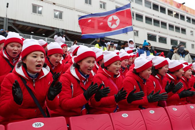 Severnokorejske navijačice so bile velika atrakcija na nedavnih olimpijskih igrah v Južni Koreji. | Foto: Getty Images