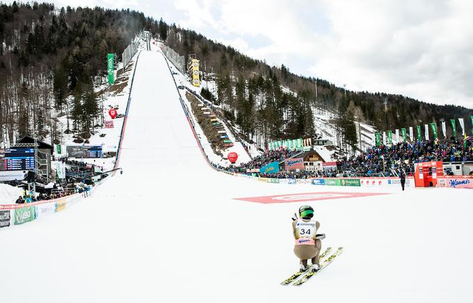 Slovenija bi se lahko v soboto potegovala za najvišja mesta v Planici. | Foto: Vid Ponikvar