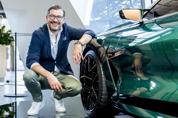 BMW in velike ledvičke? Hrvat zagovarja svojo odločitev.