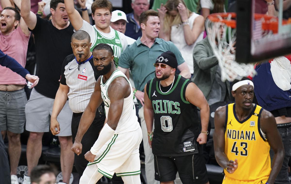 Boston Celtics Jaylen Brown | Jaylen Brown je zadel trojko za izenačenje. | Foto Reuters