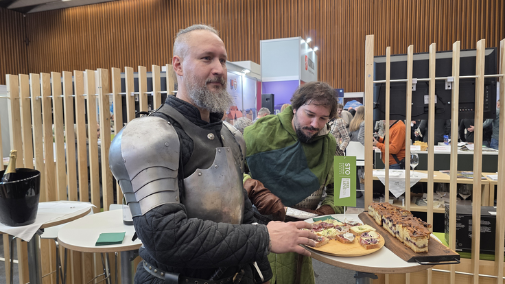 Na razstavnem prostoru Slovenske turistične organizacije se med drugimi predstavlja Združenje zgodovinskih mest Slovenije, ki obsega 24 mest. | Foto: Srdjan Cvjetović