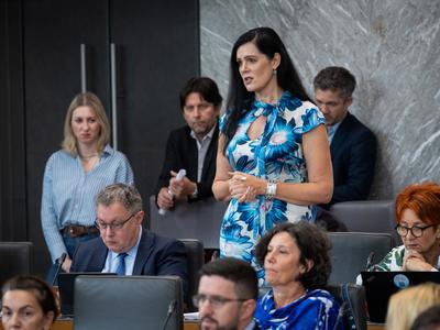 Sluga Mahniču očita zlorabo pooblastil ter kršenje zakona in