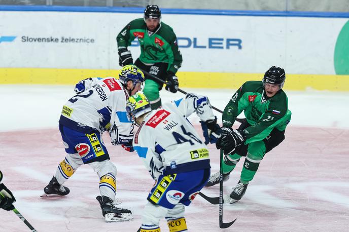 Liga ICEHL,: Olimpija Ljubljana - VSV Beljak | Hokejisti Olimpije so sezono odprli z zmago nad Beljakom. | Foto www.alesfevzer.com