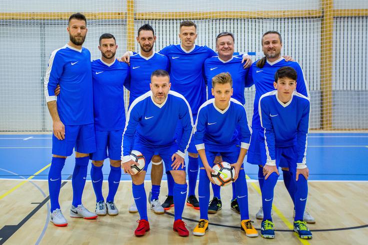 Združili so moči v modri ekipi, za katero sta igrala tudi slovenska reprezentanta Josip Iličić (v nogometu) in Gašper Vrhovec (v futsalu). Sodelovanje je zaradi bolečin v gležnju žal odpovedal reprezentančni vratar futsal reprezentance Damir Puškar. | Foto: Žiga Zupan/Sportida