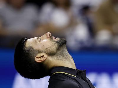 Novak Đoković je takoj stopil v stik z Bogdanom Bogdanovićem