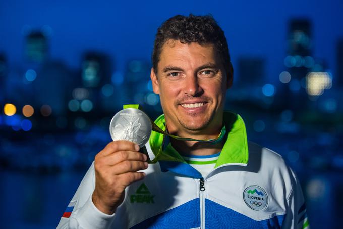Vasilij Žbogar je igre začel kot nosilec slovenske zastave, končal pa jih bo kot olimpijski prvak. | Foto: 