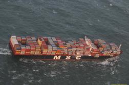 Ladja v Severnem morju izgubila 270 kontejnerjev #foto