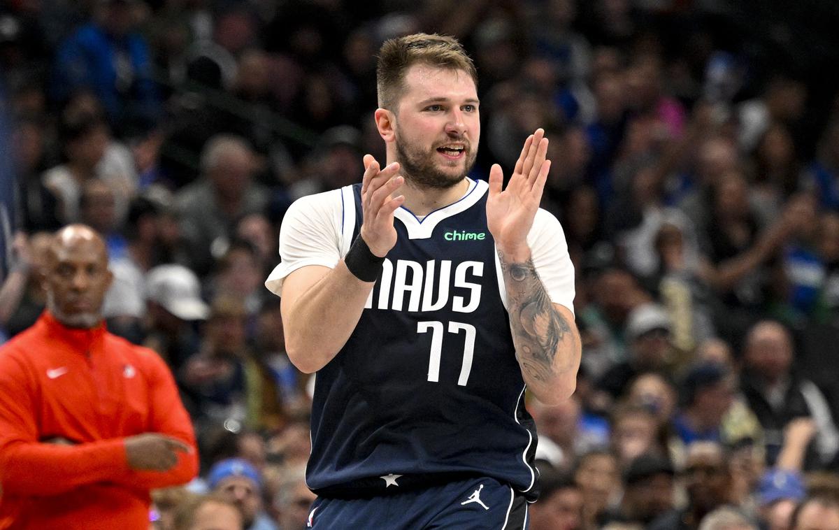 Luka Dončić Dallas Portland | Luka Dončić se je vrnil na parket z izjemno predstavo proti Portlandu. Na parketu je prebil slabih 30 minut in dosegel 27 točk, 7 skokov in 7 asistenc, Dallas pa je bil v obdobju, ko je bil Slovenec na igrišču, boljši za 16 točk. Skupno je zmagal kar za 24, v zadnji četrtini pa vodili za že več kot 30. | Foto Reuters