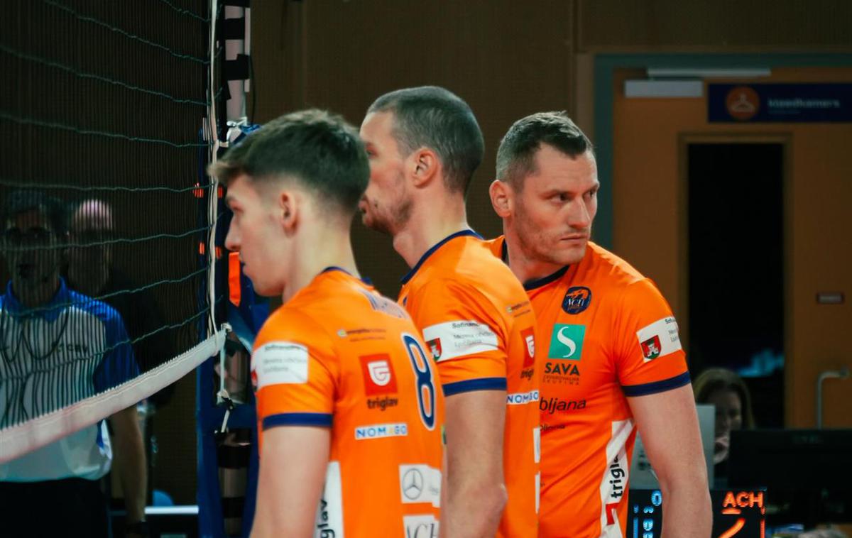 Orion Stars : ACH Volley | Odbojkarji ACH Volley Ljubljana so na prvi kvalifikacijski tekmi s 3:1 premagali Orion Stars. Tonček Štern je k zmagi prispeval kar 26 točk. Povratna tekma bo prihodnji četrtek, 30. oktobra, v Tivoliju. | Foto CEV