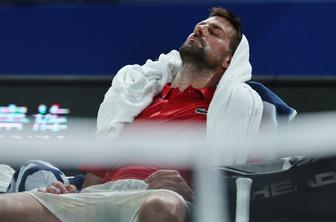 Đoković omagal zaradi vročine, a vseeno napredoval v četrtfinale