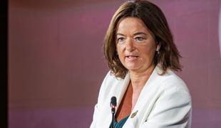 Fajon avstrijsko kolegico opozorila na neuresničene zaveze do slovenske manjšine