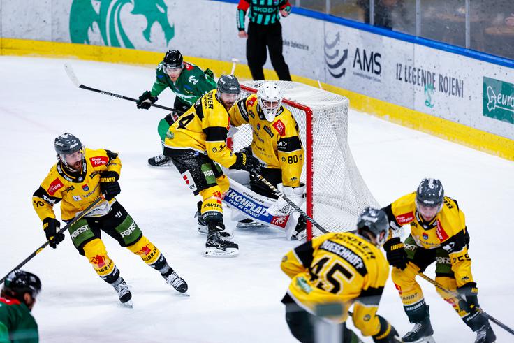 IceHL, polfinale: HK Olimpija : Pustertal | Foto: Aleš Fevžer