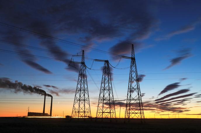 Elektrika. Energija. | Do poteze prihaja ob stopnjevanju pritiska na EU glede sprejema davka na ekscesne dobičke energetskih podjetij v času, ko so cene energije zaradi vojne v Ukrajini poletele v nebo. | Foto Reuters