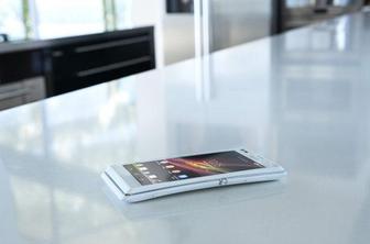 Nova Sonyjeva telefona: Xperia SP in L