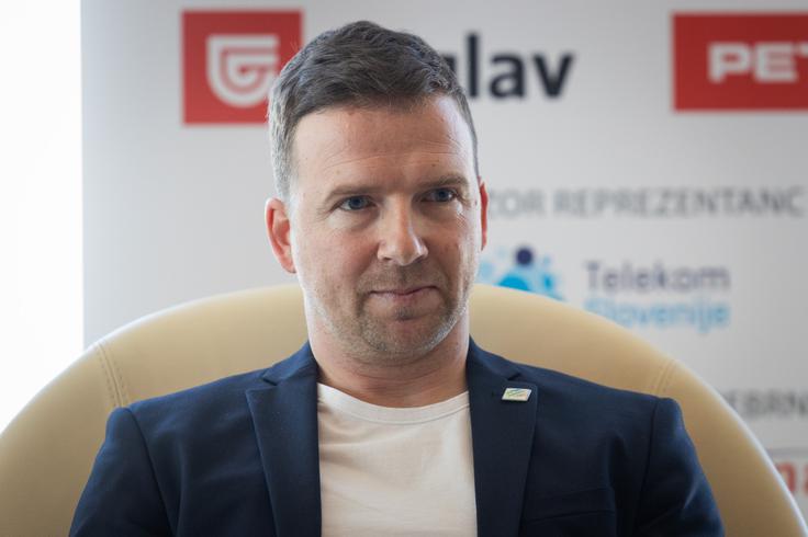 Peter Dokl: Naš namen je, da imamo čim manj neizobraženih športnikov, ko pride do prehoda iz športne kariere na trg dela. | Foto: Bor Slana/STA