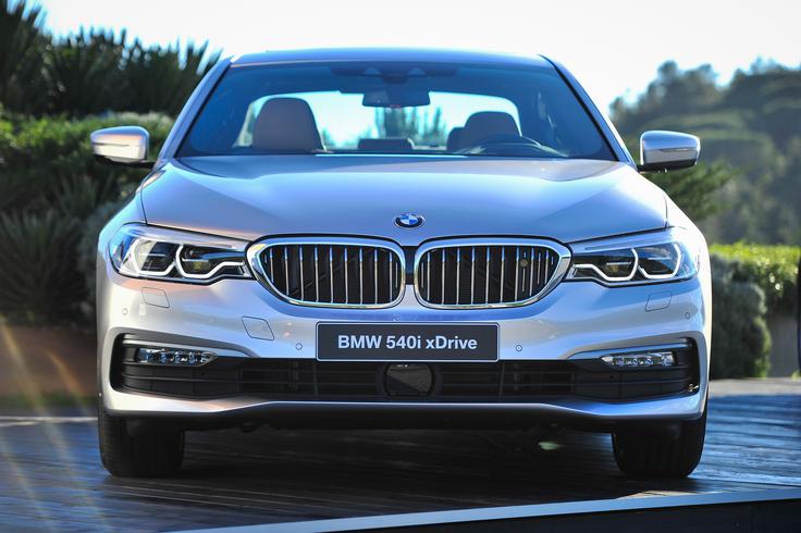 Kitajci so izkoristili logotip BMW za prodajo svojih izdelkov. | Foto: Ciril Komotar