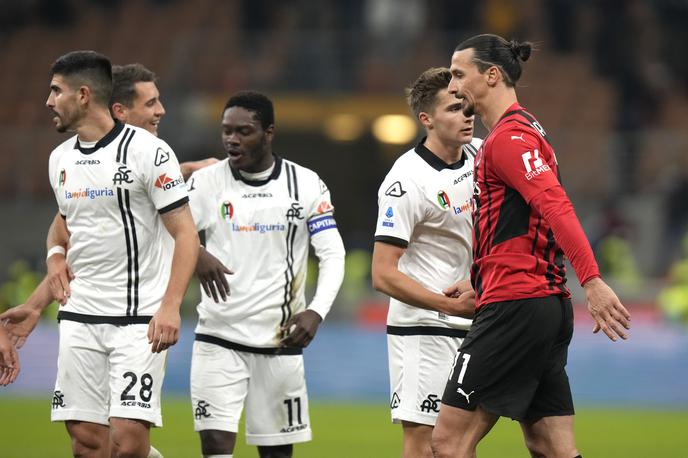 Milan Spezia | Zlatan Ibrahimović in soigralci Milana so si doma privoščili spodrsljaj in izgubili s Spezio. | Foto Guliverimage